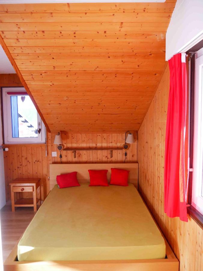Romantic Chalet-Style Flat With Mountain View Torgon Kültér fotó