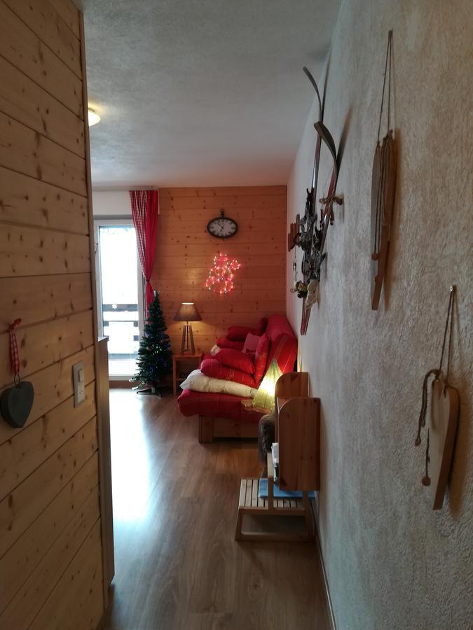 Romantic Chalet-Style Flat With Mountain View Torgon Kültér fotó