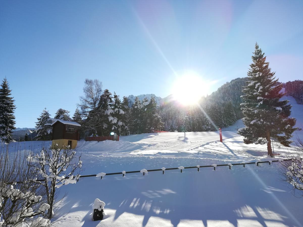 Romantic Chalet-Style Flat With Mountain View Torgon Kültér fotó